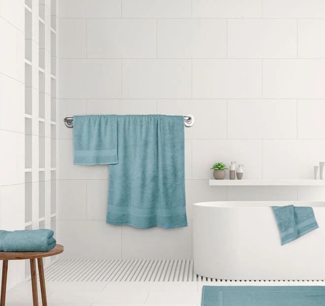 St Regis 600GSM Bath Mat Mist - Image 3