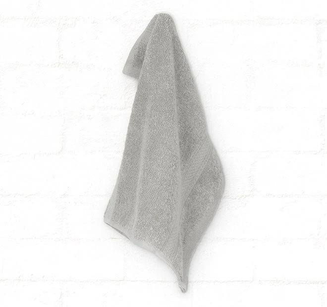 St Regis 600GSM Bath Towel Range Silver - Image 6