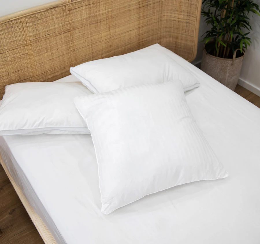 Luxury 1000g European Pillow - Image 3