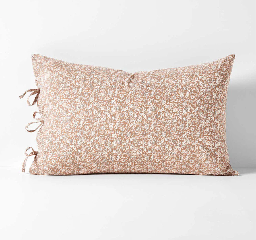 Varanasi Standard Pillowcase Hazelnut