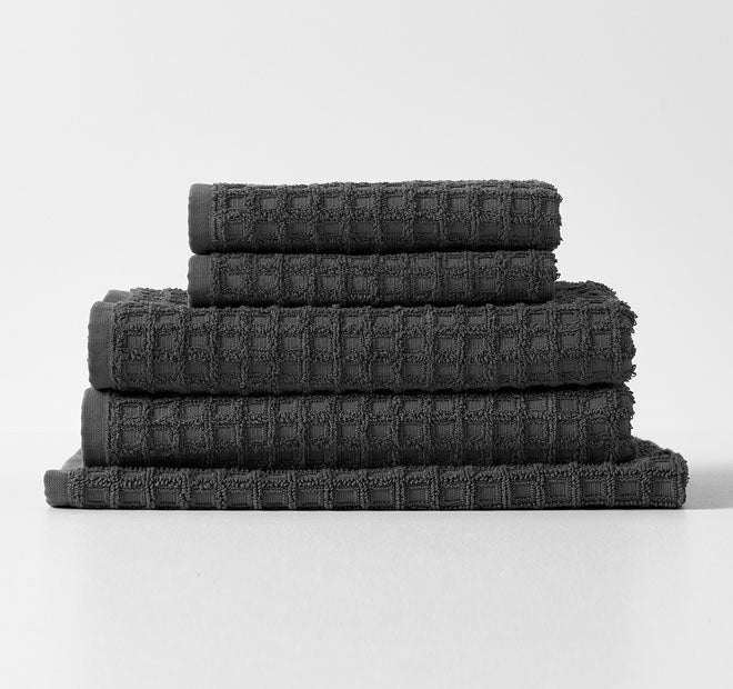 Waffle 580GSM Cotton Bath Towel Range Charcoal - Image 4