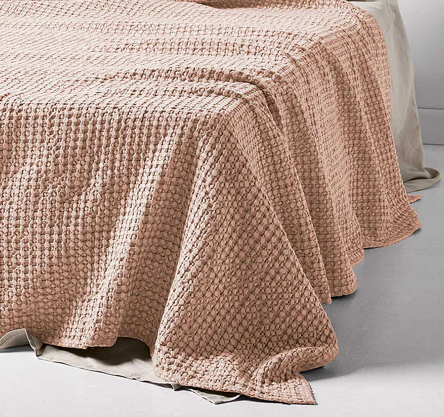 Waffle Bed Throw Pink - Image 3