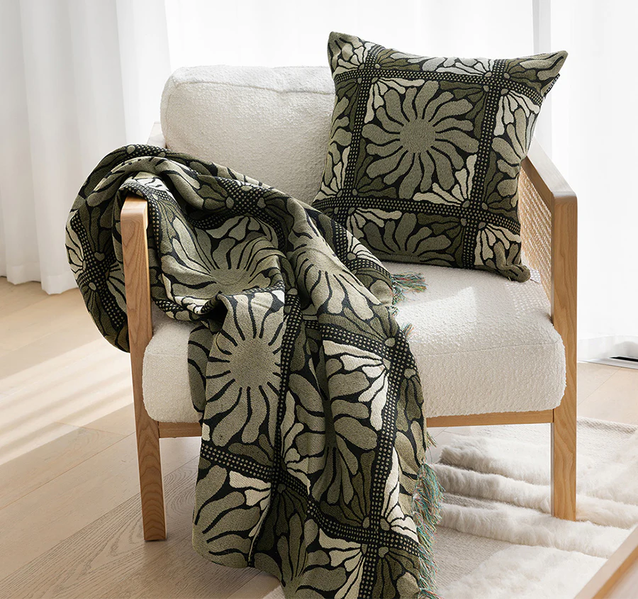 Zinnia 130x180cm Throw Rug Moss - Image 3