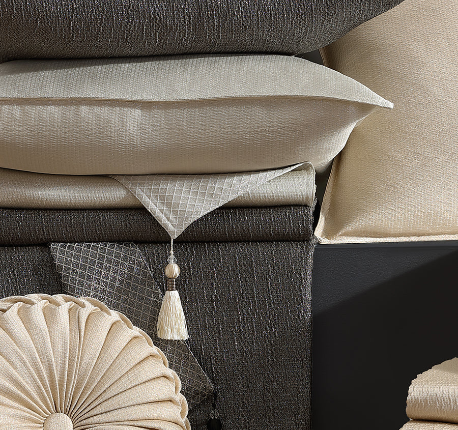 Octavia 135x220cm Throw Rug Gold - Image 4