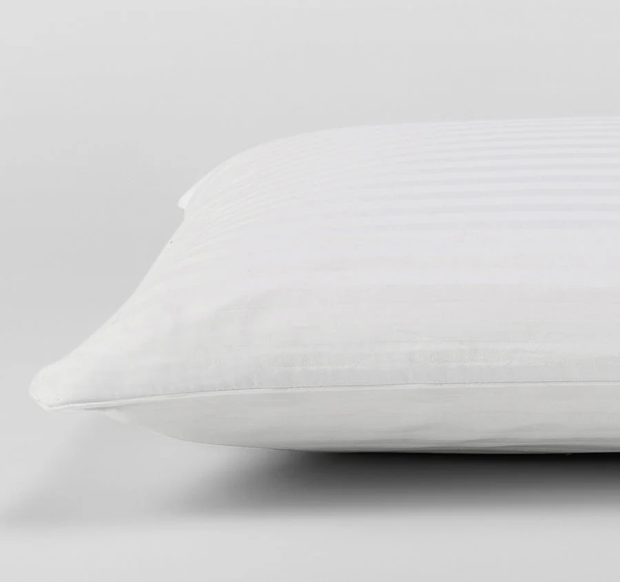 Luxurious Latex Medium Profile Soft Feel Standard Pillow - Image 3
