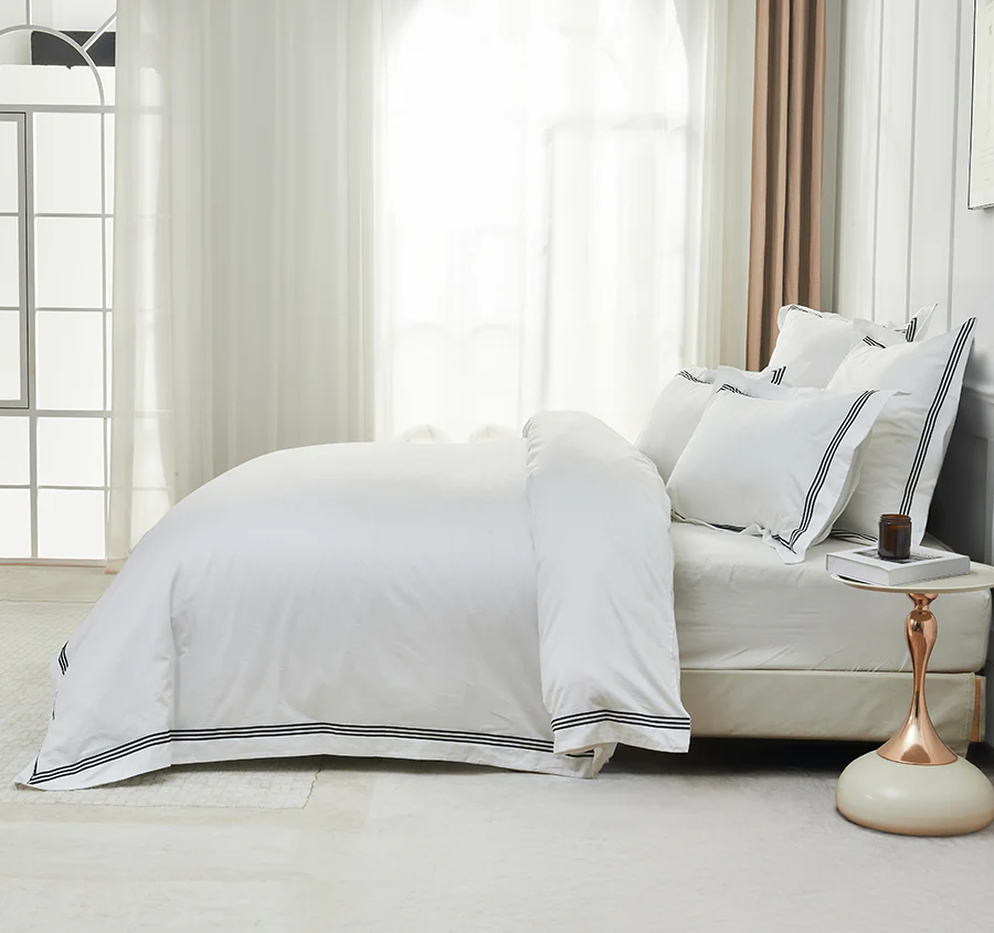 Signature 500TC Embroidered Egyptian Cotton Quilt Cover Set Range Pure White and Black - Image 5