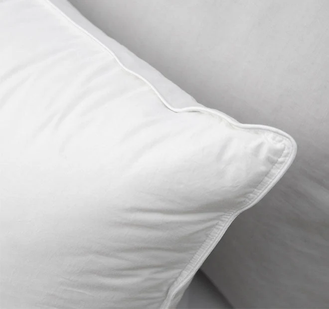 White Goose 85% Down and 15% Feather Surround Medium Standard Pillow - Image 4