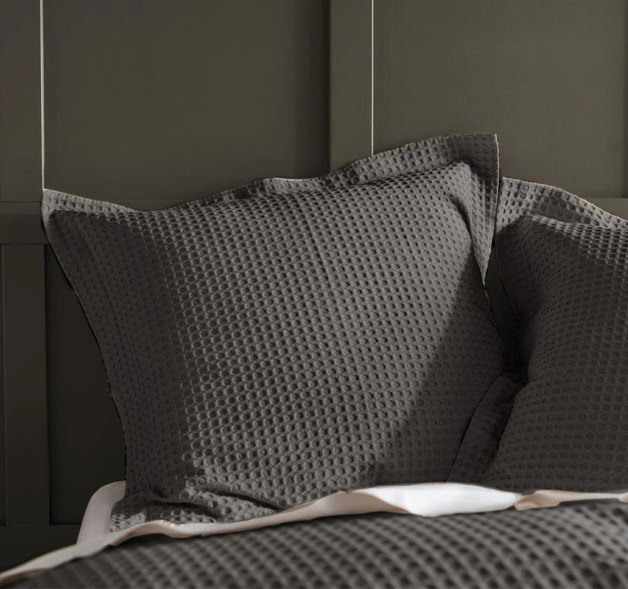 Deluxe Waffle European Pillowcase Charcoal - Image 3