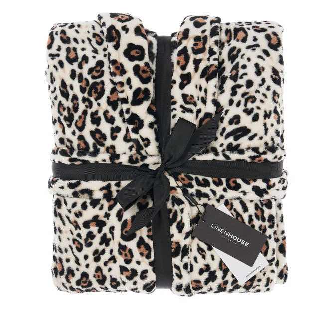 Plush Bathrobe Range Leopard - Image 3