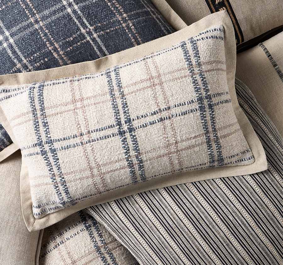 Country Hampshire 30x50cm Filled Cushion Sand - Image 3