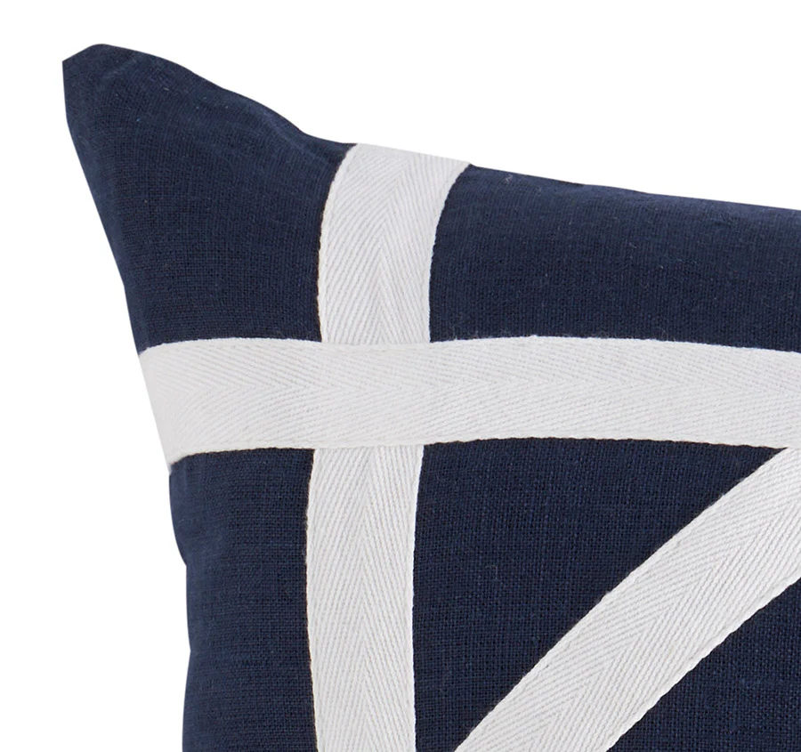 Linen Newport 55x55cm Filled Cushion Navy - Image 2