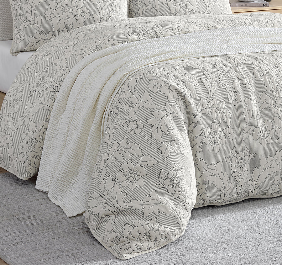Fleur Quilt Cover Set Range Ink - Image 5
