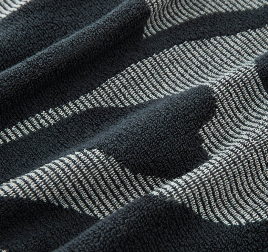 Cowrie Bay 95x175cm Beach Towel Carbon - Image 4