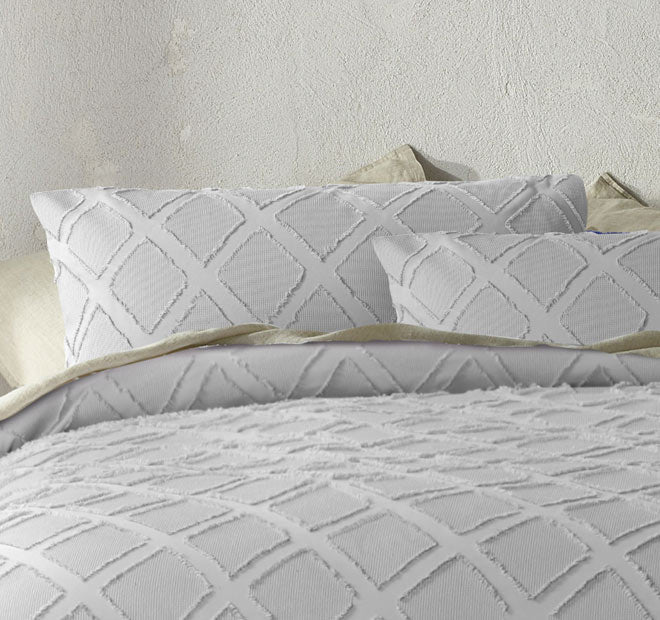 August Quilt Cover Set Range Dove Grey - Image 4